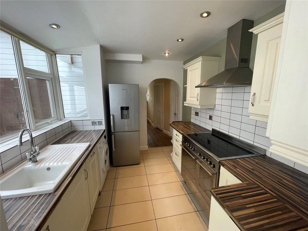 Property photo 2 of 15 Picture No. 22