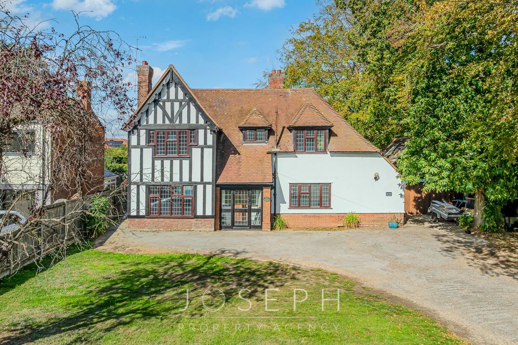 Property photo 1 of 48