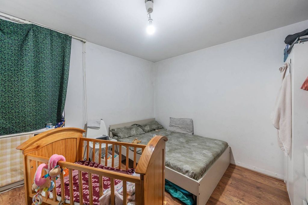 Property photo 2 of 3