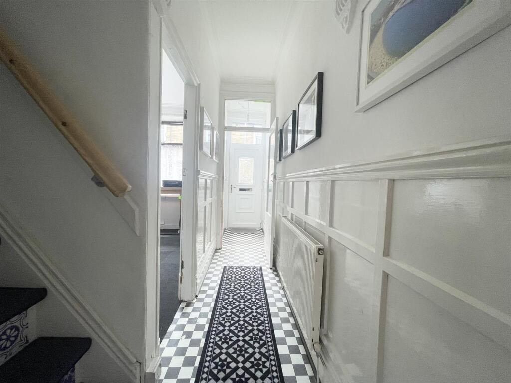 Property photo 3 of 4