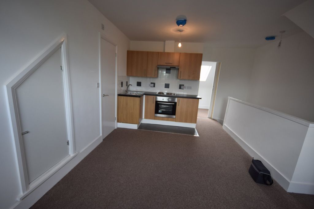 Property photo 1 of 11 1 Bedroom Flat For Rent