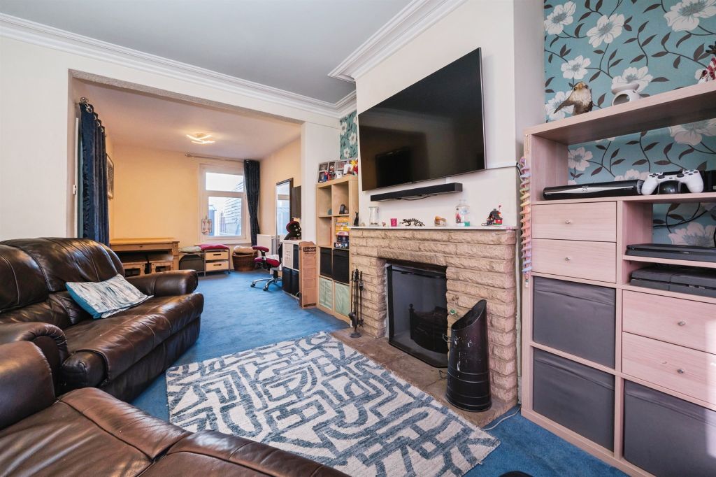 Property photo 2 of 16