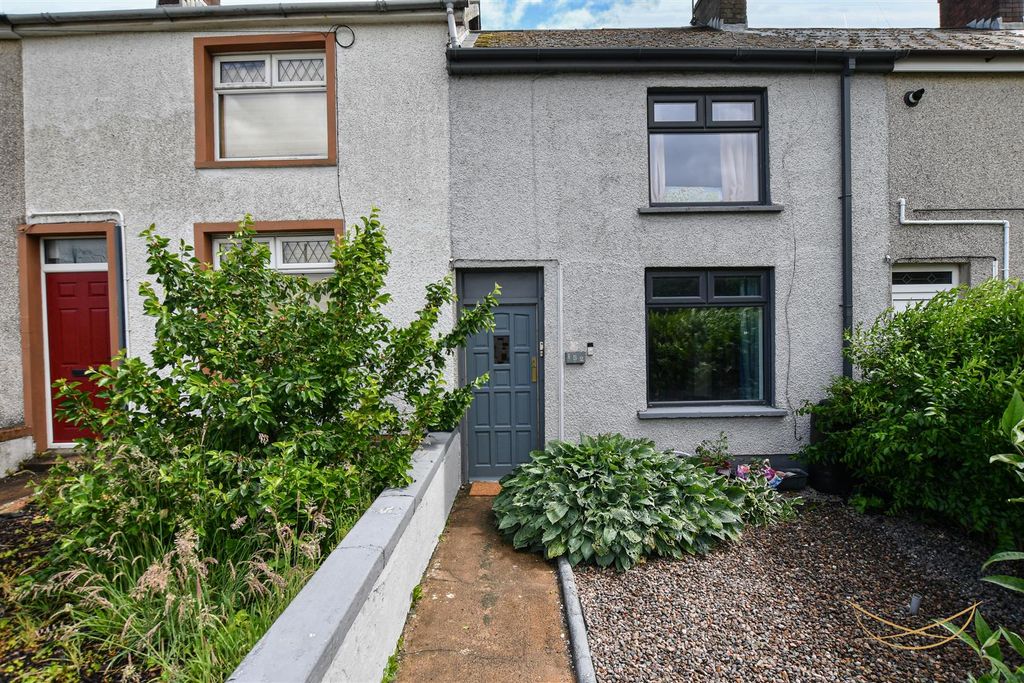 Property photo 2 of 28 Dhp-2.Jpg