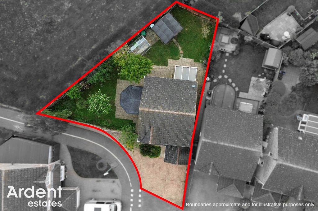 Property photo 2 of 34