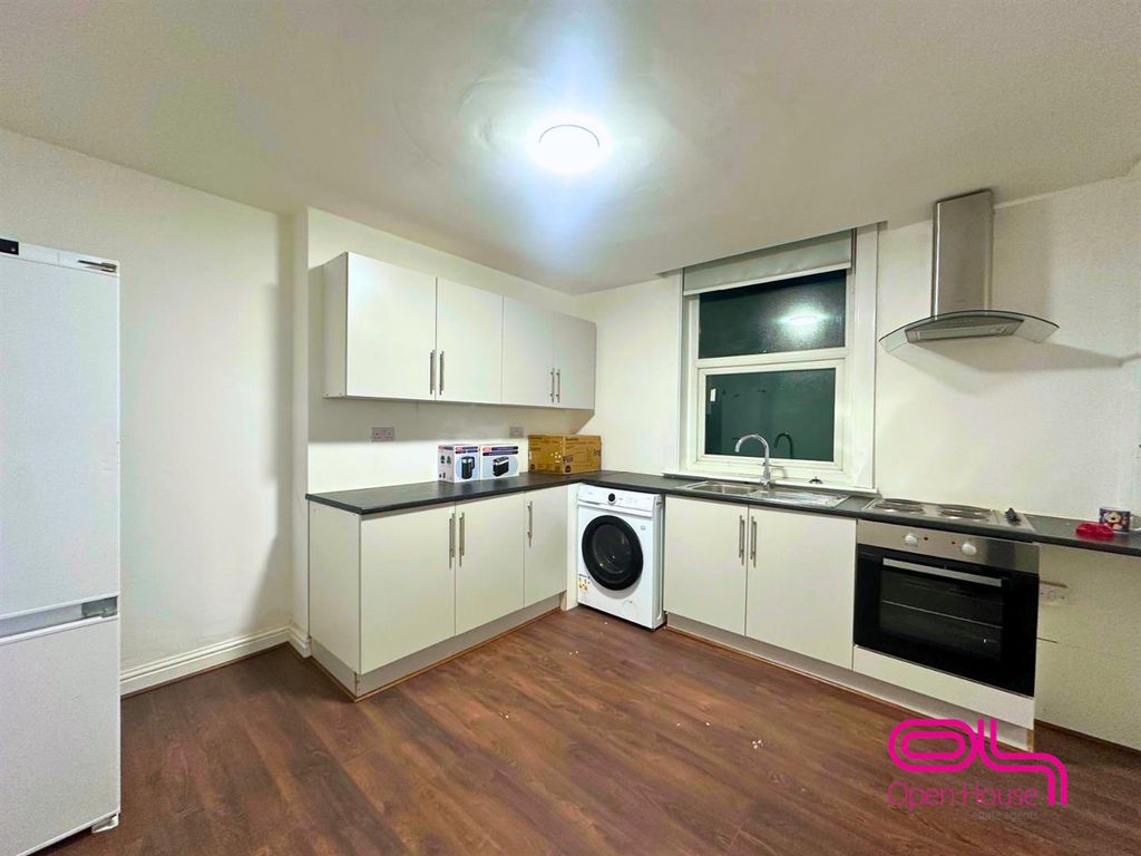 Property photo 1 of 5 Untitled Design - 2026-05-18T165754.563.Png