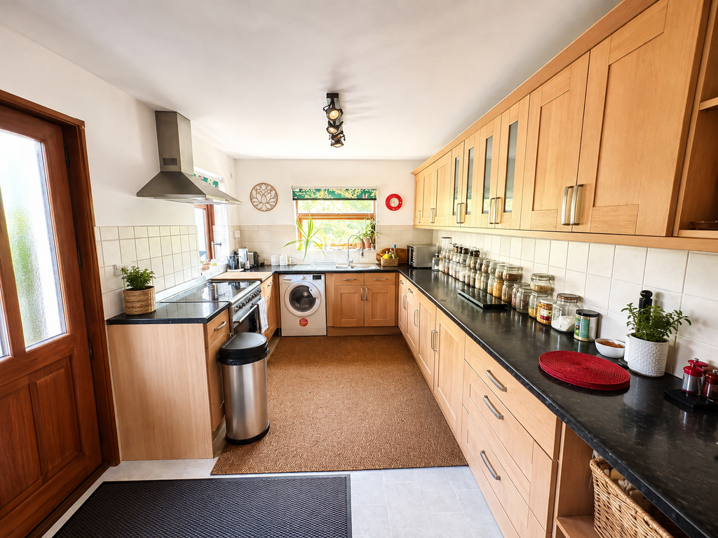 Property photo 2 of 39