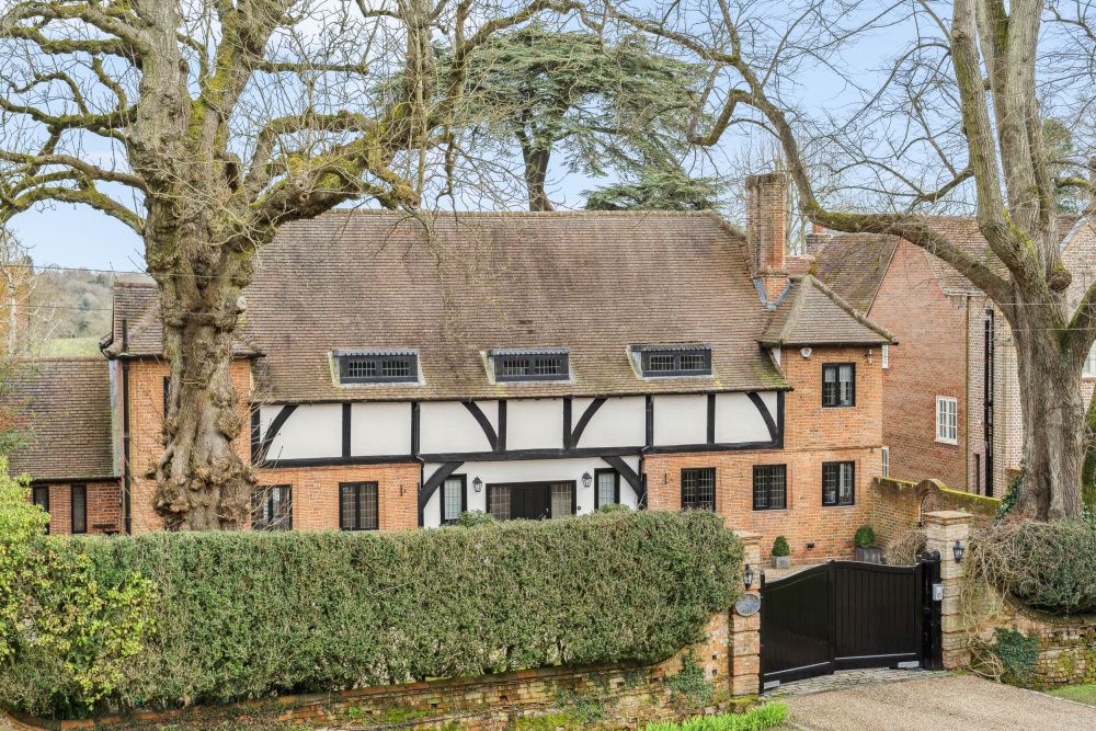 Property photo 1 of 18