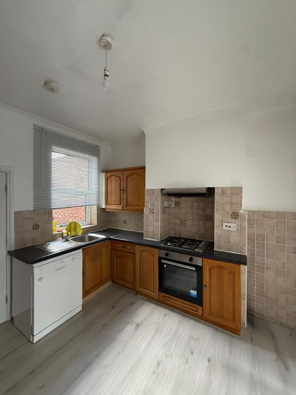 Property photo 2 of 15 Kitchen