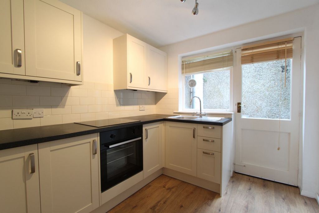 Property photo 3 of 11 Photo 9