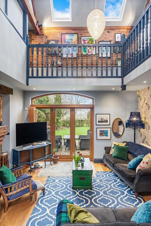 Property photo 3 of 48