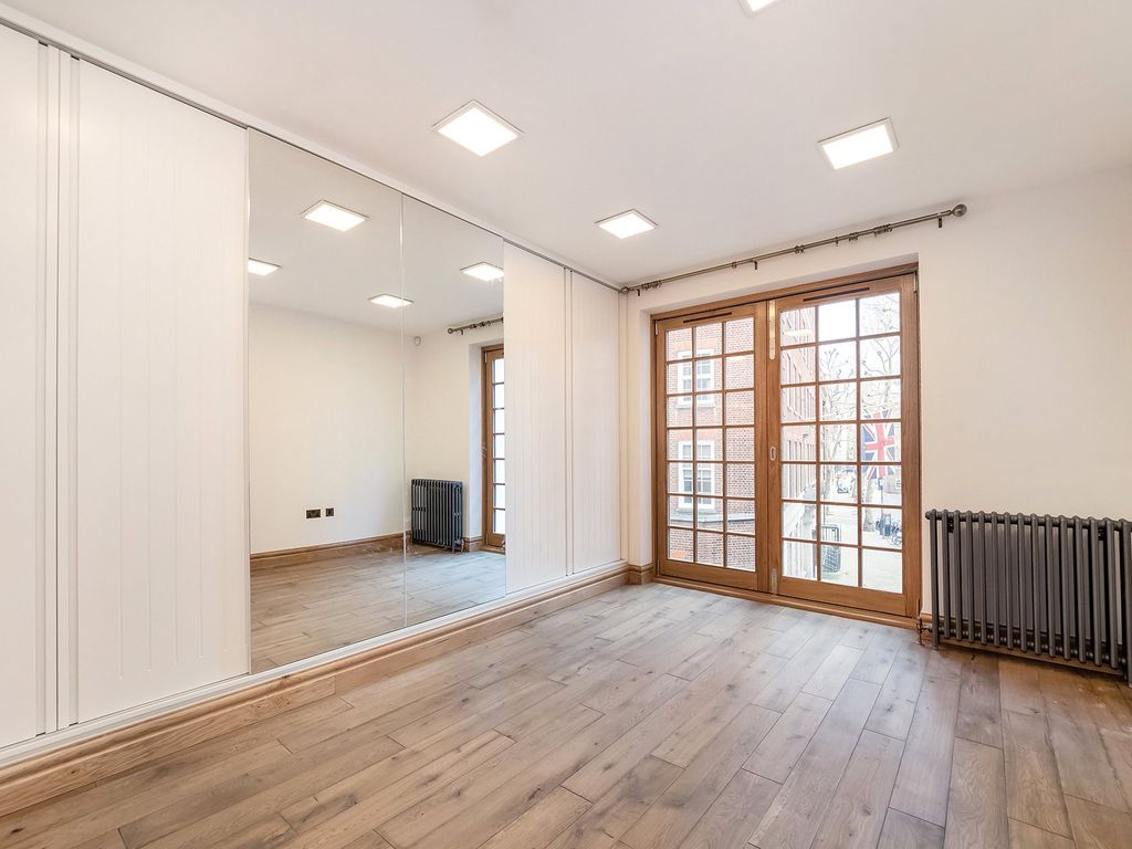 Property photo 3 of 19 Romney Street