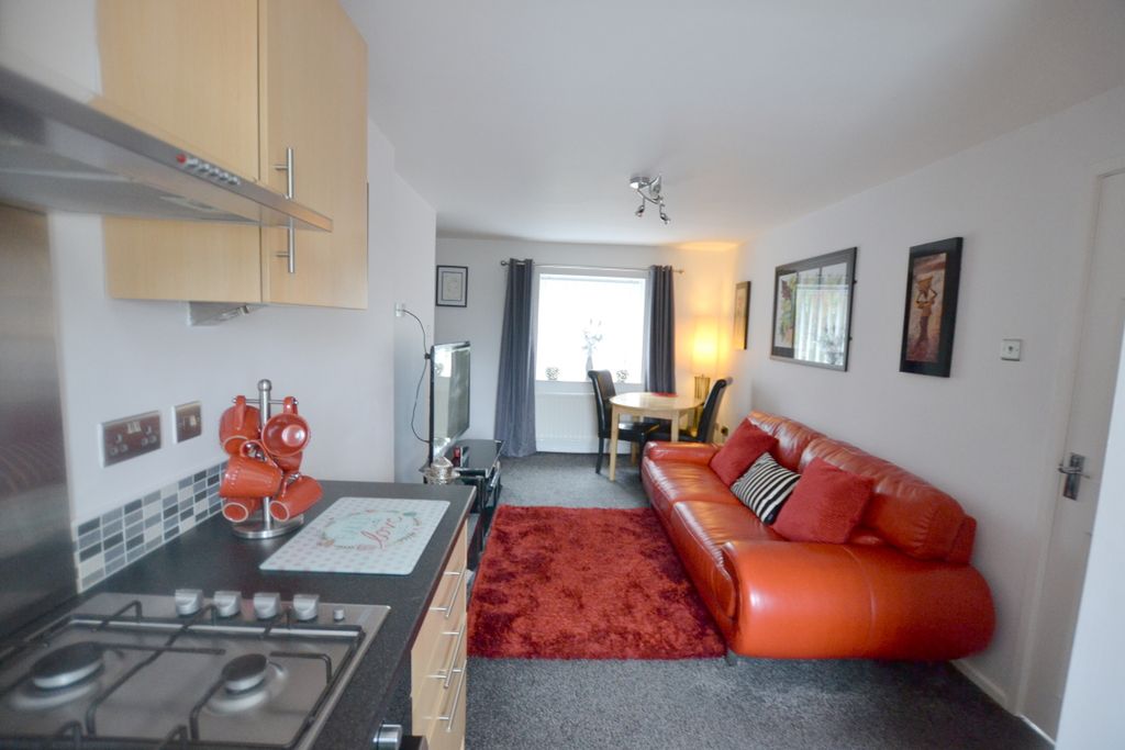 Property photo 3 of 7