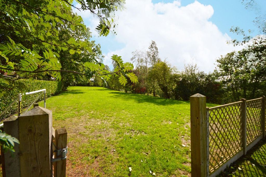 Property photo 3 of 46 Outside