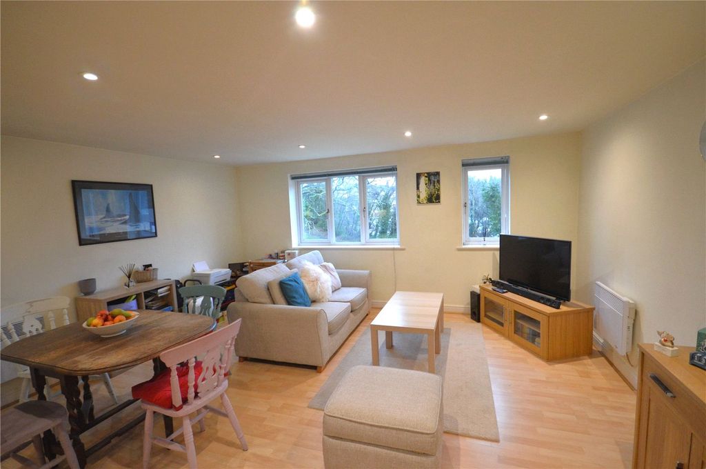 Property photo 2 of 10 Picture No. 17