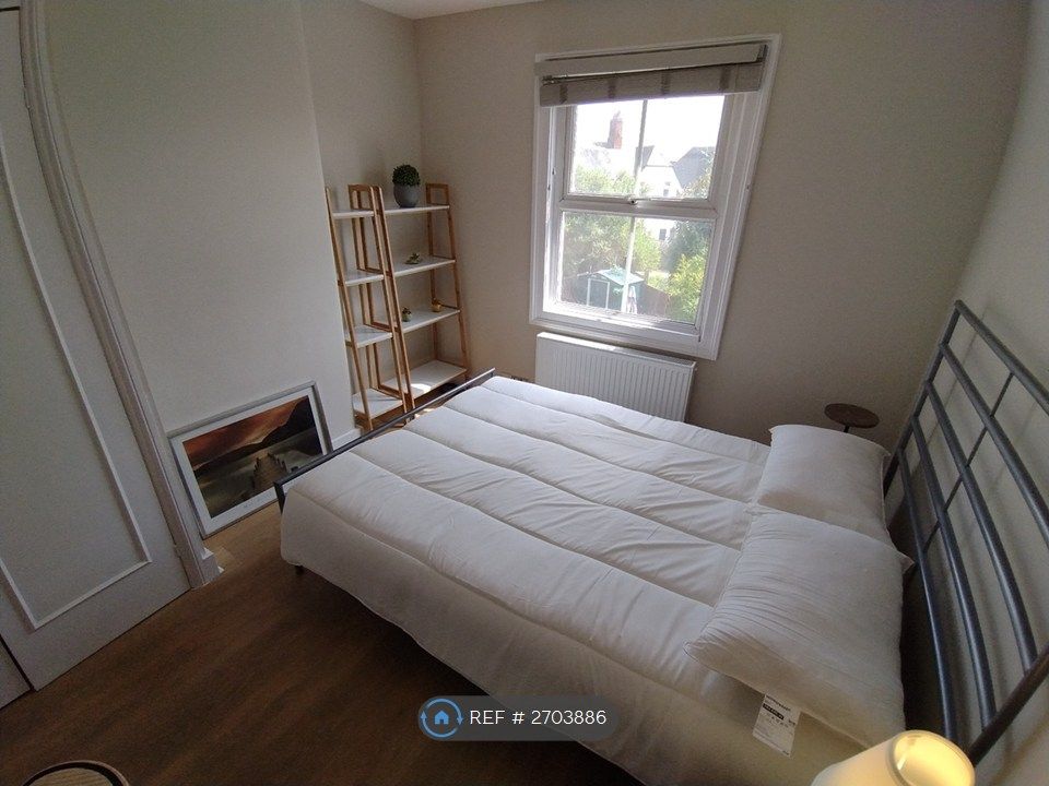 Property photo 1 of 14 First Floor, Rear Double Room £795