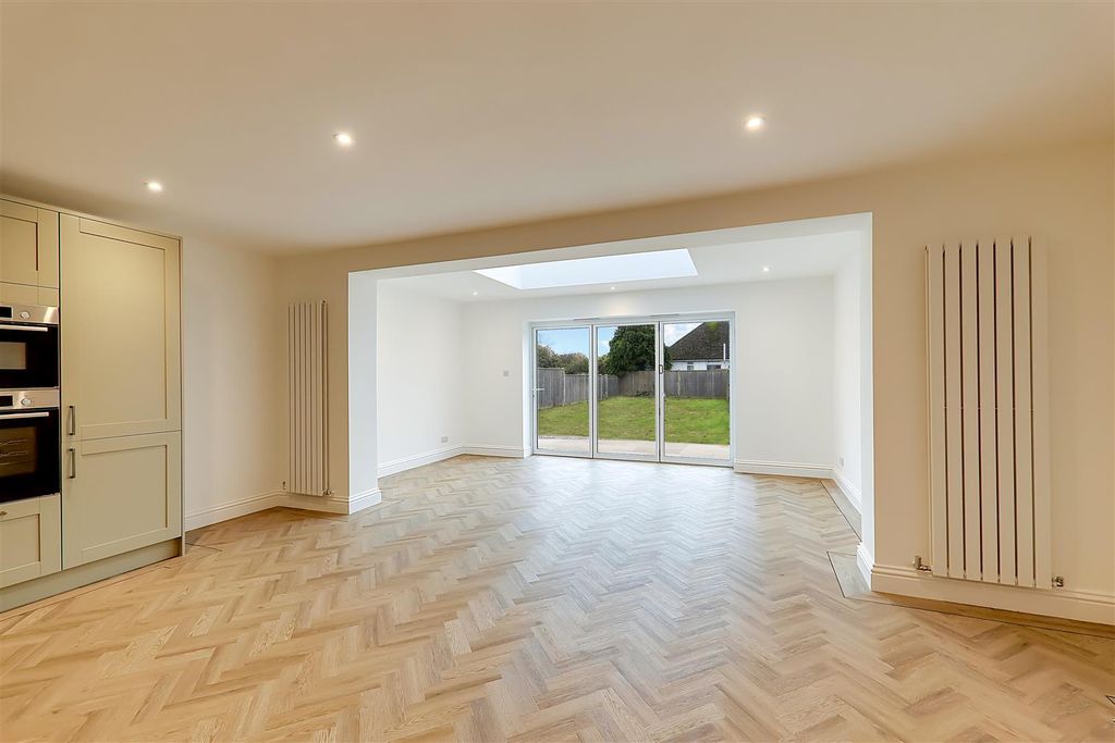 Property photo 2 of 23 Img_7758-Img_7760.Jpg