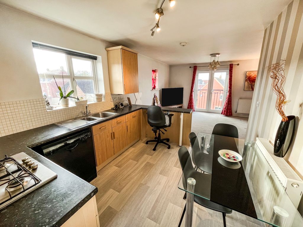 Property photo 2 of 12 Kitchen