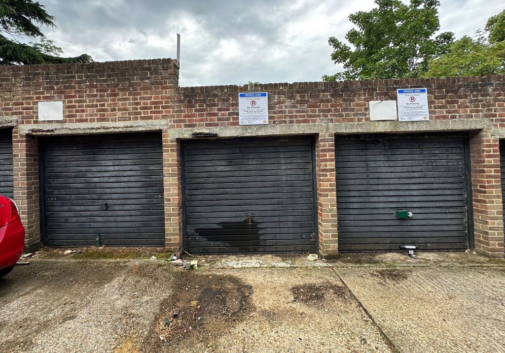 Property photo 1 of 1