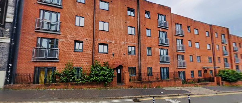 Property photo 2 of 6 Gallery