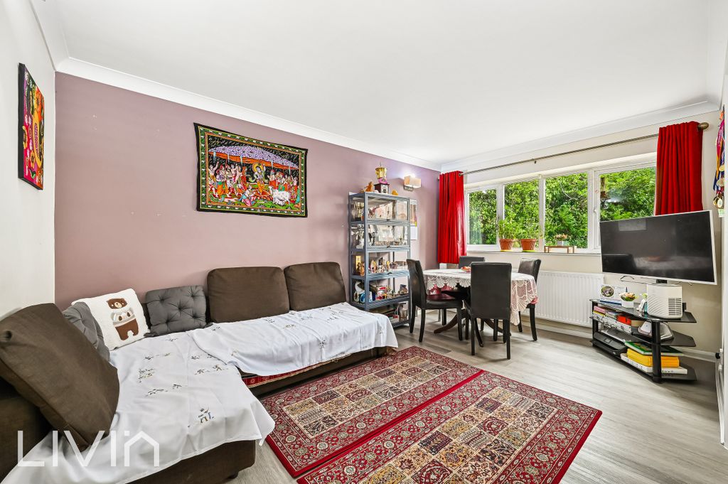 Property photo 3 of 12 3