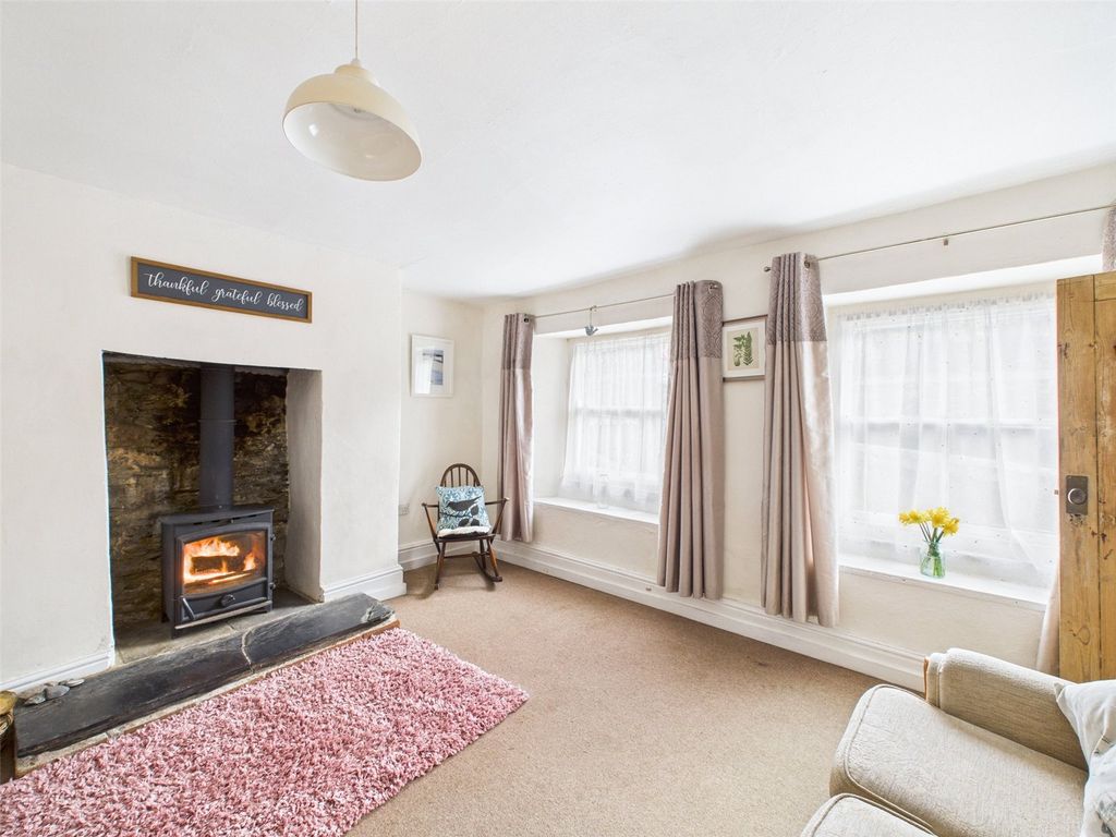 Property photo 2 of 12 Living Room