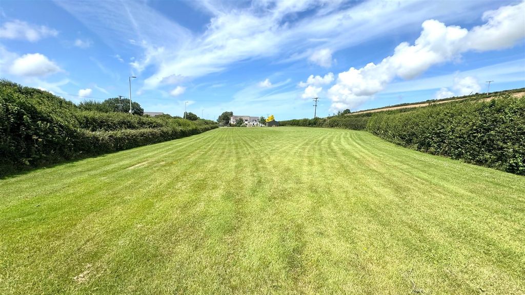 Property photo 2 of 34 m.Jpg