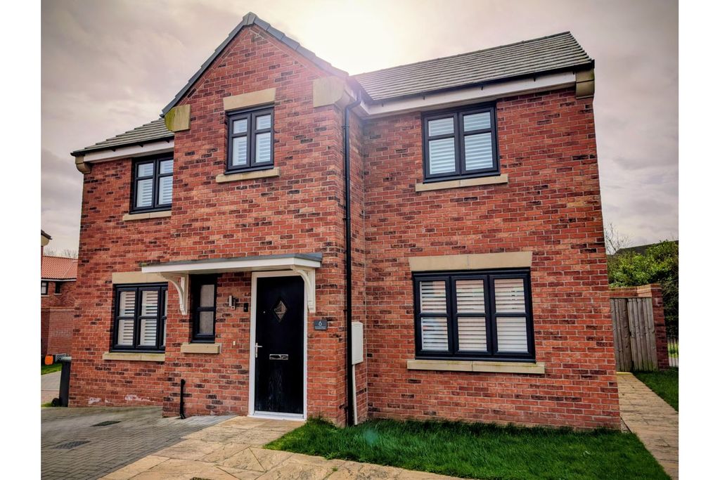 Property photo 2 of 9