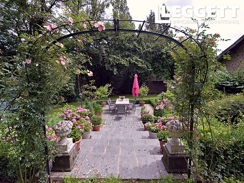 Property photo 2 of 10