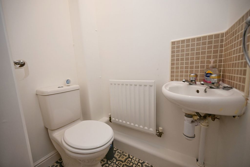 Property photo 3 of 18