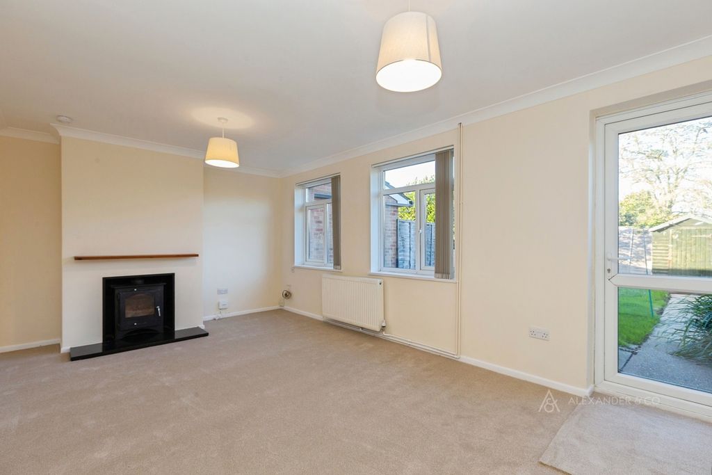 Property photo 3 of 13 Pbox-Img.Jpg
