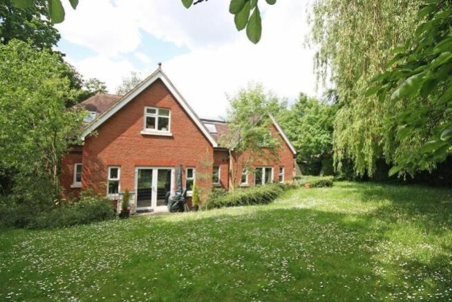 Property photo 2 of 9 02Rear