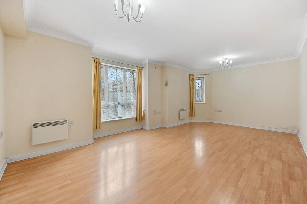 Property photo 2 of 11
