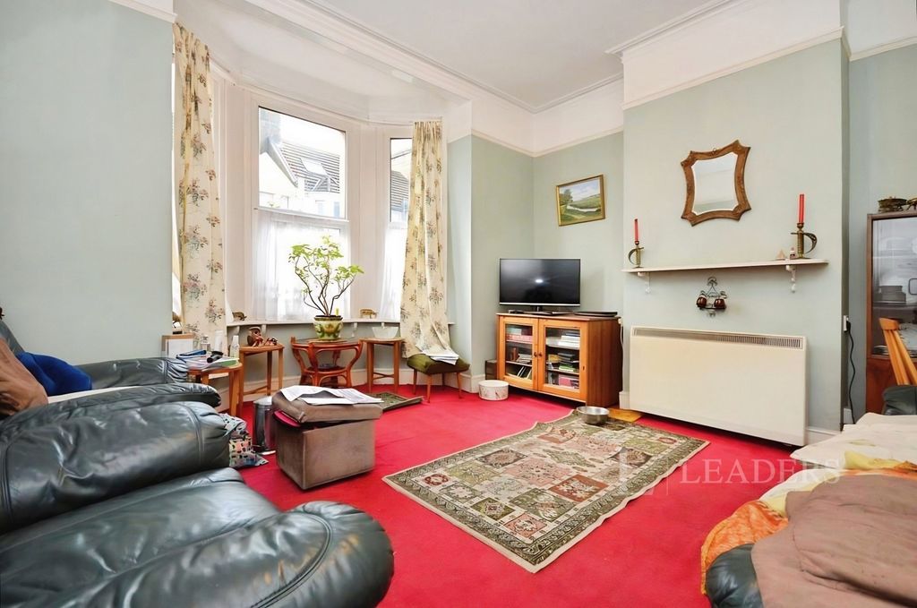 Property photo 2 of 10 Pbox-Img.Jpg
