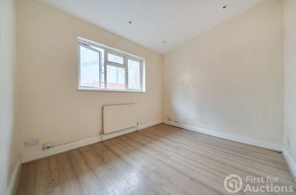 Property photo 3 of 11 Picture No. 04