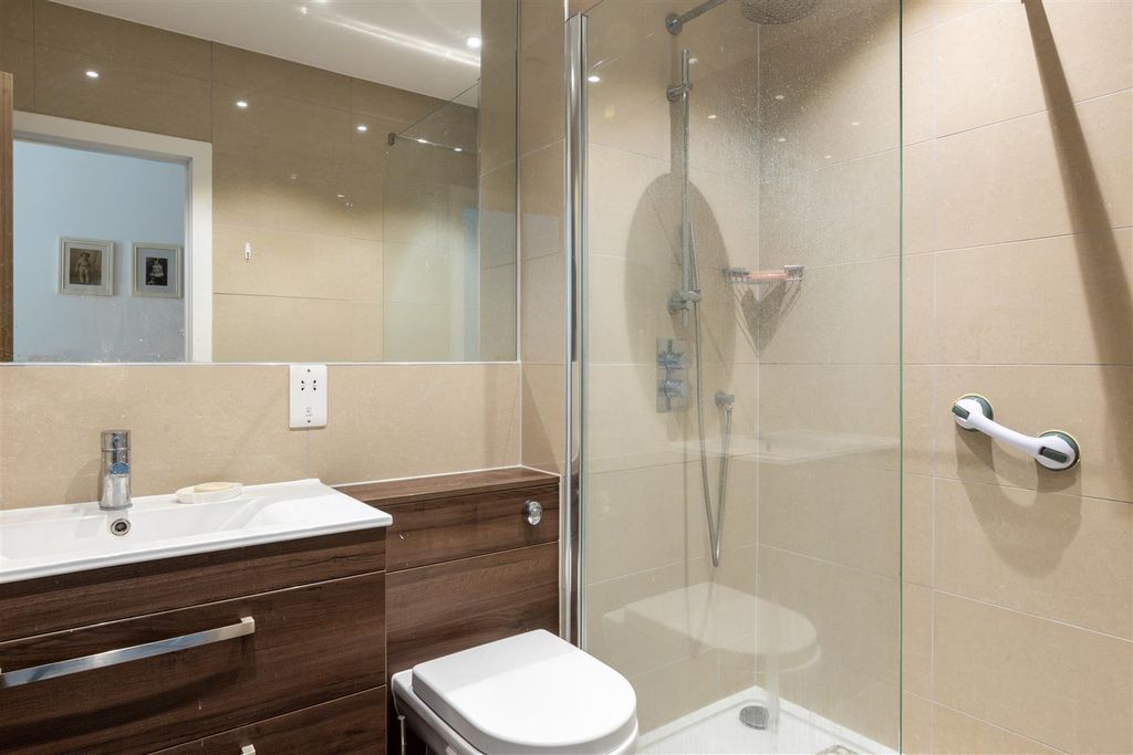 Additional image 10 of 2 bed flat for saleChurch Road, Haywards Heath RH16