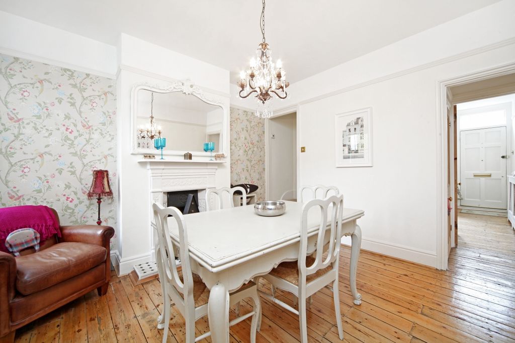 Property photo 2 of 19 12 Bourne Avenue ...