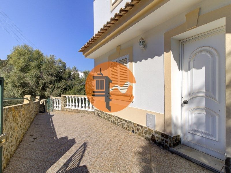 Property photo 2 of 45