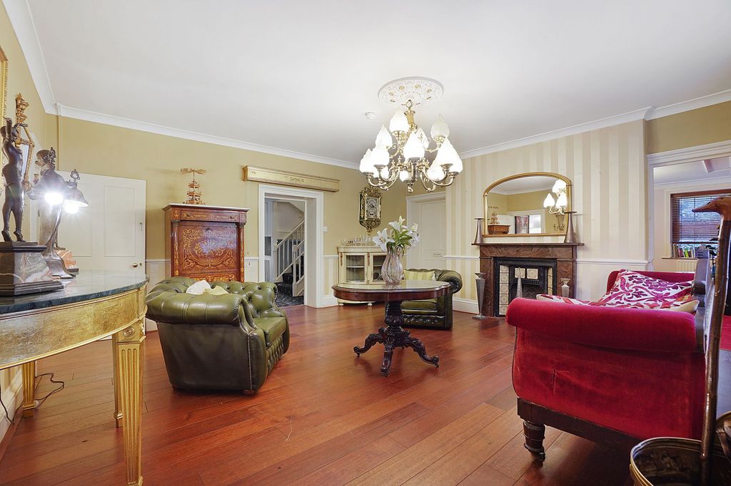 Property photo 3 of 37