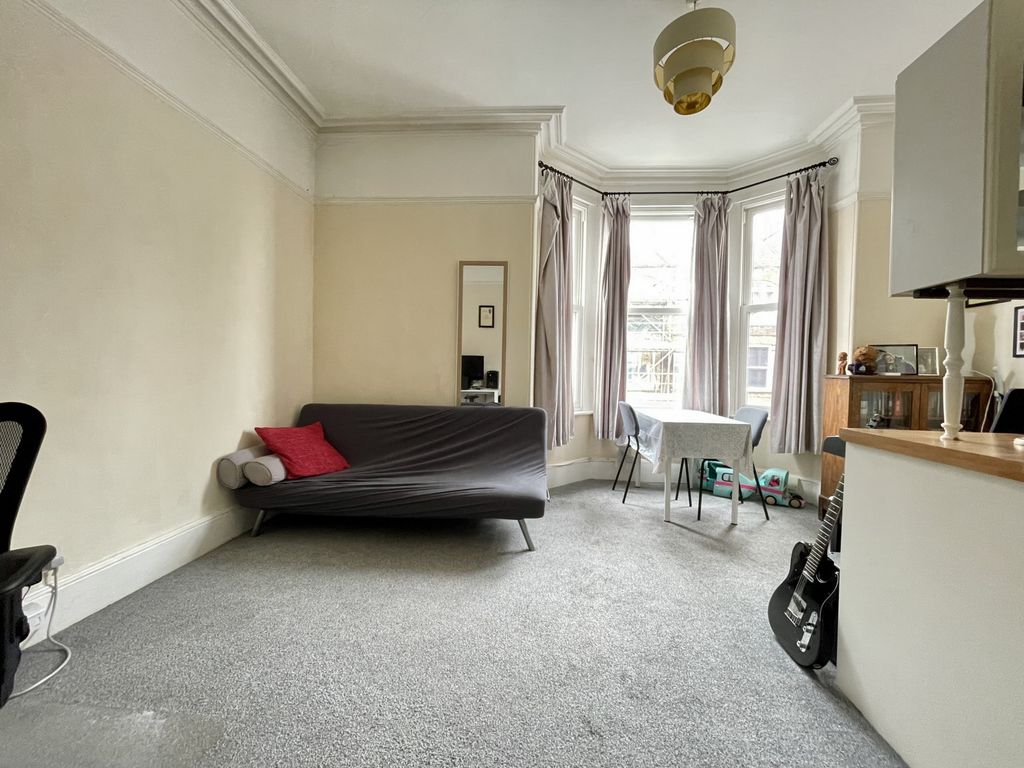 Property photo 2 of 7 Photo 3