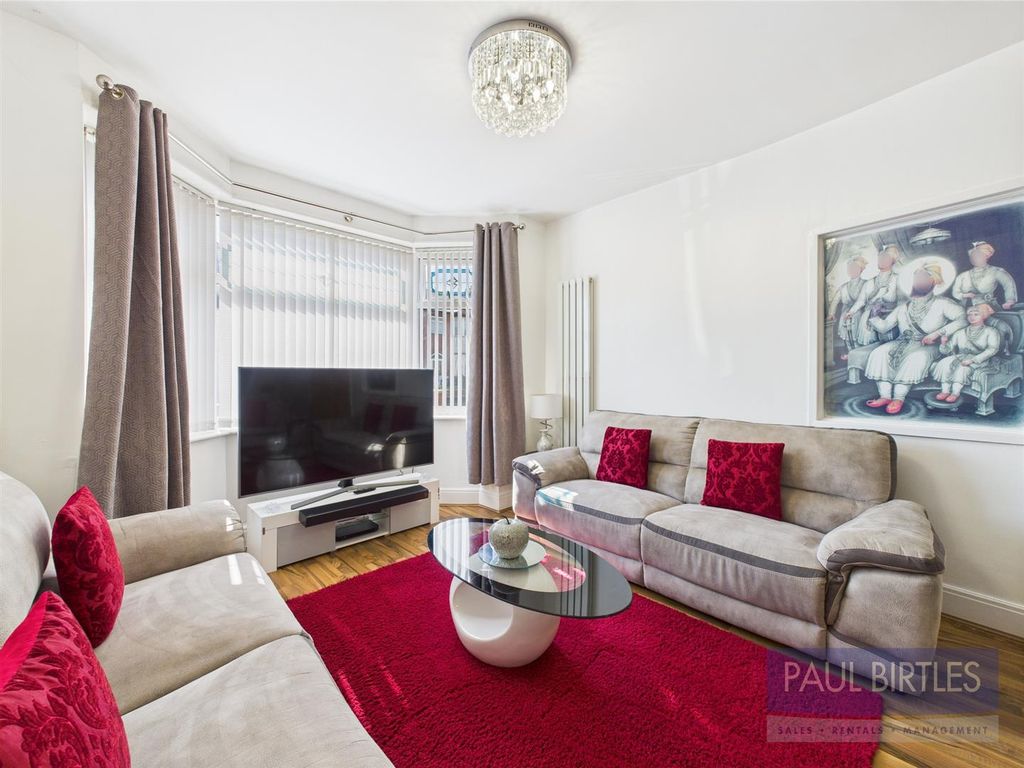 Property photo 3 of 32 Cam04378G0-Pr0147-Still002.Jpg