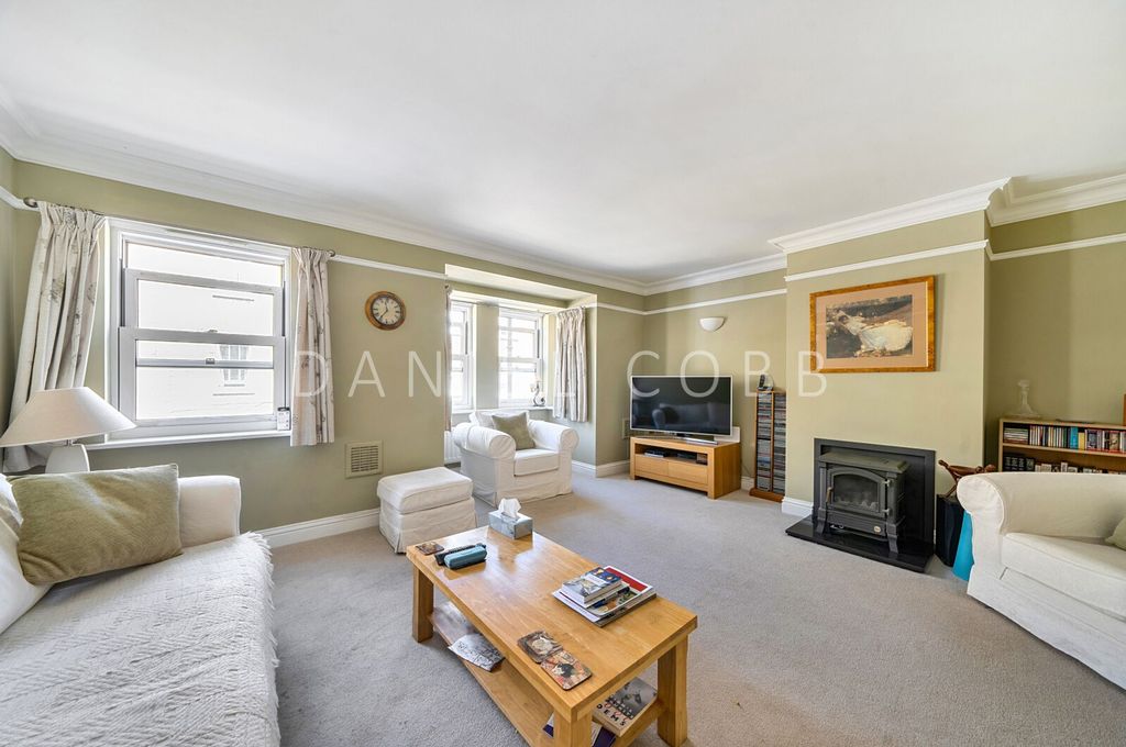 Property photo 2 of 22
