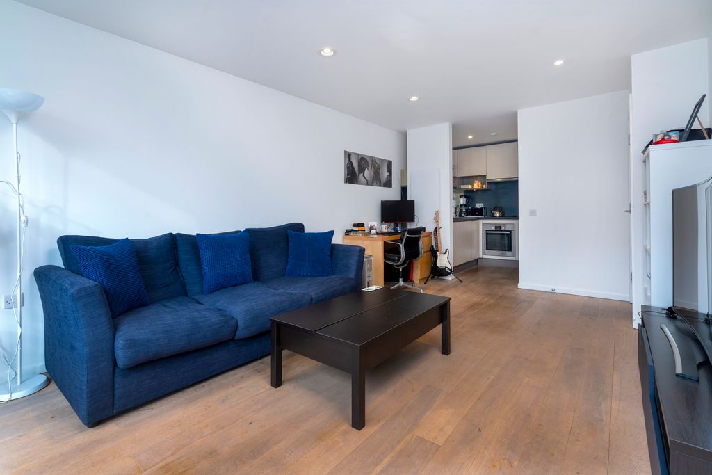 Property photo 2 of 10 Photo 03