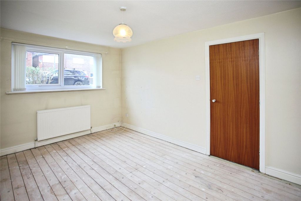 Property photo 3 of 24 Picture No. 05
