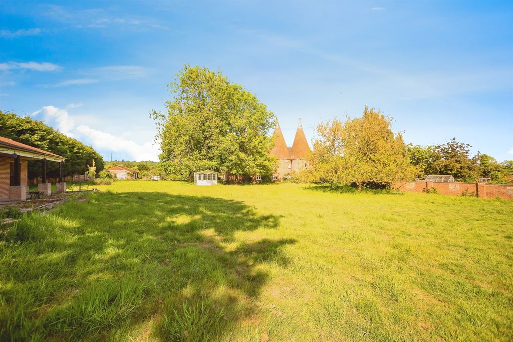 Property photo 2 of 5