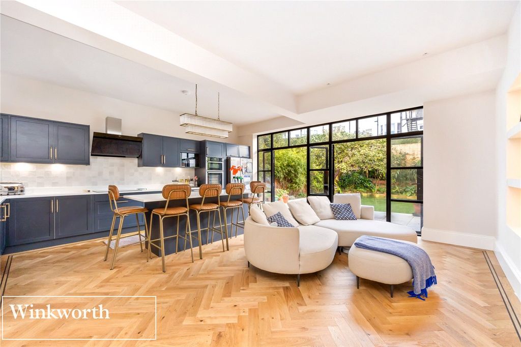 Property photo 2 of 16 Picture No. 03