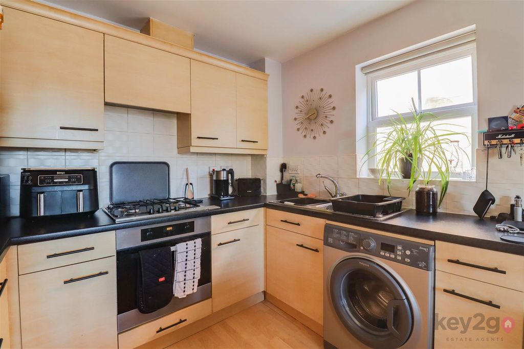 Property photo 3 of 15 Img_5848-Img_5850.Jpg