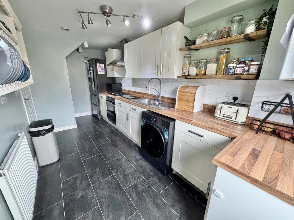 Property photo 3 of 14