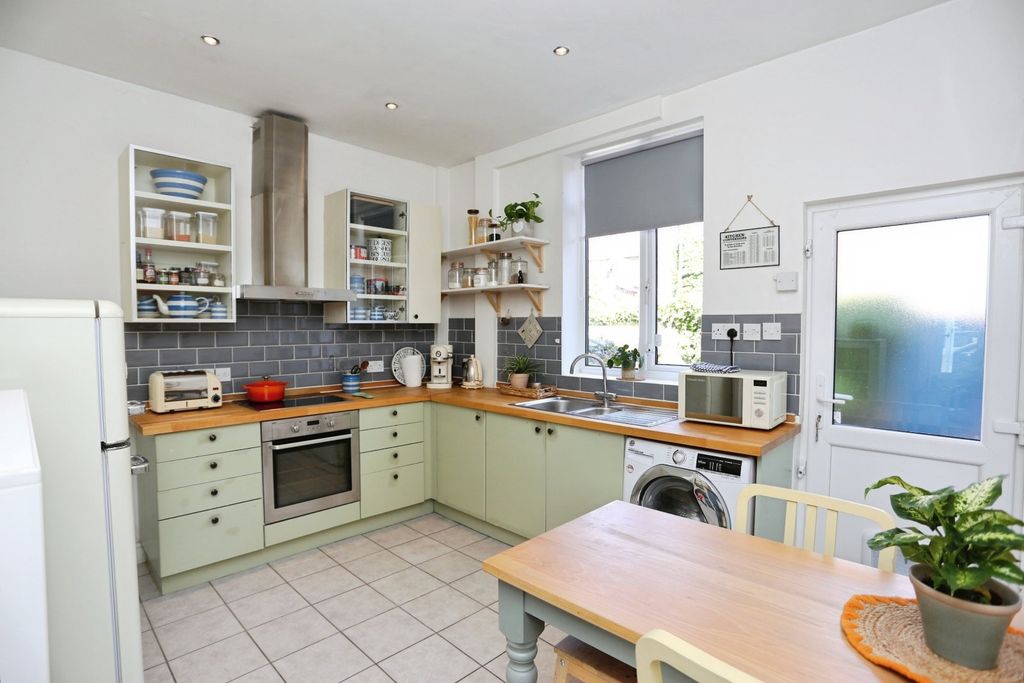 Property photo 3 of 15 Picture No. 30