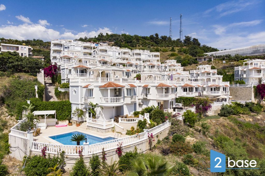 Property photo 1 of 31