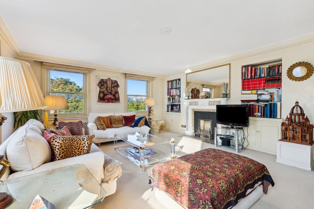 Property photo 3 of 11